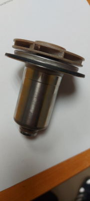 Ротор насоса (против часовой стрелки)